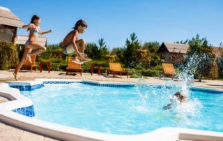 Prix construction piscine : point sur les tarifs selon le modèle